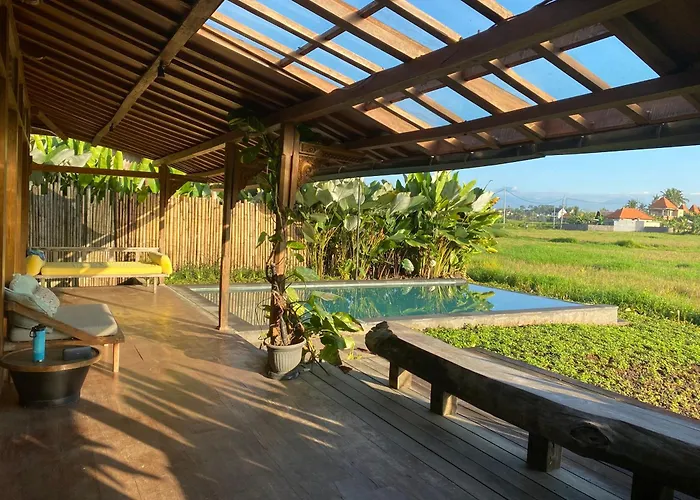 Madura - New 3 Bedroom W/ Rice Paddy View فيلة *