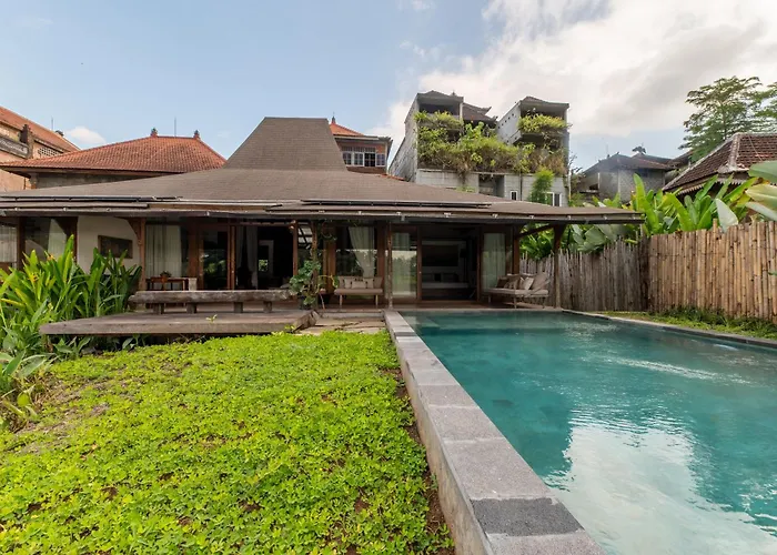 Madura - New 3 Bedroom W/ Rice Paddy View