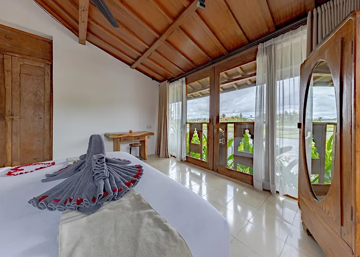 Madura - New 3 Bedroom W/ Rice Paddy View فيلة
