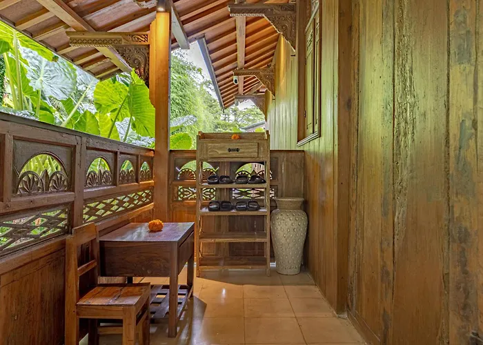 Madura - New 3 Bedroom W/ Rice Paddy View