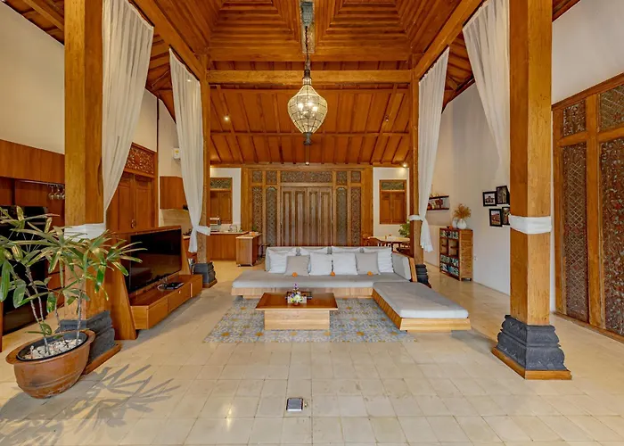 Madura - New 3 Bedroom W/ Rice Paddy View *